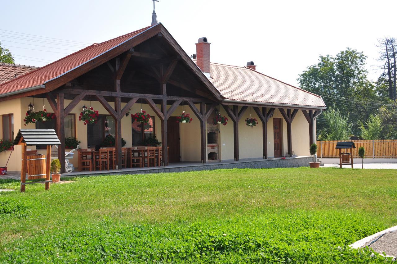 Vila Anna Malnas Bai Екстер'єр фото