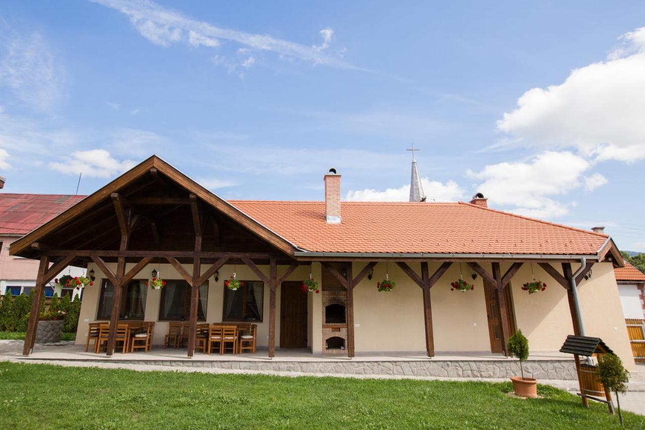 Vila Anna Malnas Bai Екстер'єр фото